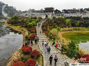 游贵州特色小镇青岩古镇，听陈瑞一首动听好歌《乡愁》